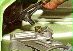 Заміна ременя генератора Лада Гранта