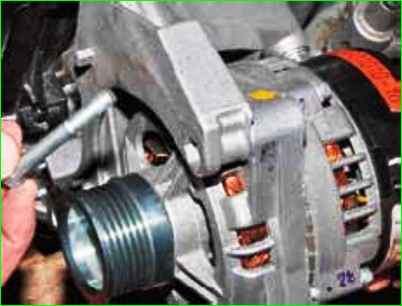 Заміна ременя генератора Лада Гранта