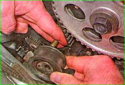 Как заменить натяжной ролик ГРМ Лада Гранта