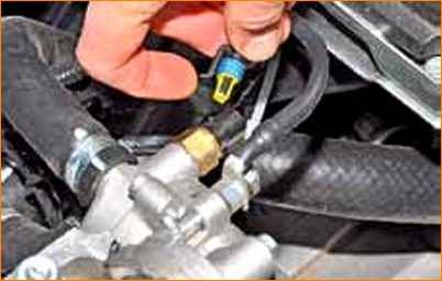 Датчик температуры охлаждающей жидкости Лада Гранта