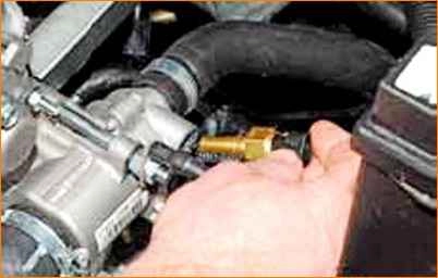 Датчик температуры охлаждающей жидкости Лада Гранта