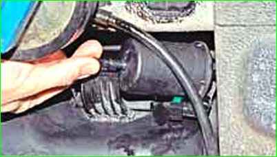 Ersetzen des Kraftstofffilters