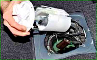 Как снять топливный модуль