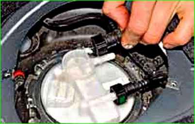 Как снять топливный модуль