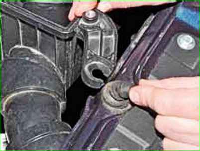 Снятие и установка корпуса воздушного фильтра