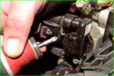 Замена датчика положения дроссельной заслонки