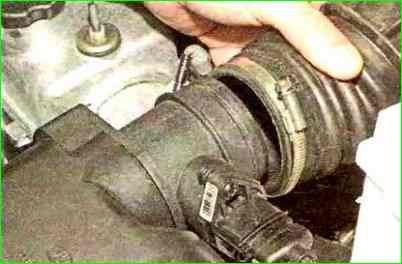 Снятие датчика массового расхода воздуха