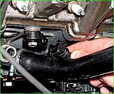 Проверка и замена датчика детонации