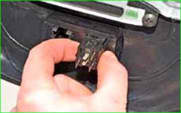 Выключатель обогрева заднего стекла