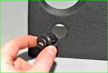 Замена выключателей и ламп подсветки на панели приборов