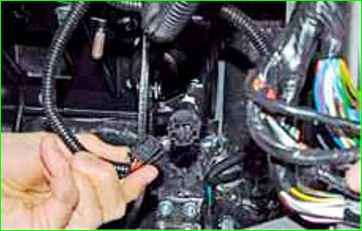 Замена выключателя сигналов торможения