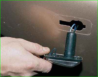 Замена повторителя поворотов и замена лампы