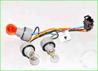 Снятие заднего фонаря