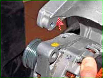 Überprüfung und Austausch des Generatorriemens