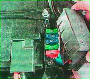 Замена предохранителей и реле Лада Гранта