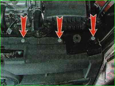 Снятие и установка переднего бампера