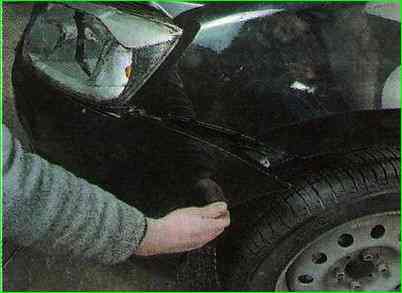 Снятие и установка переднего бампера