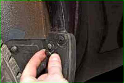 Снятие и установка заднего бампера