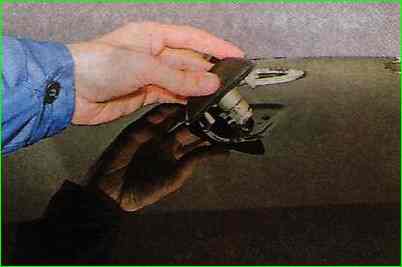 Замена личинки замка багажника