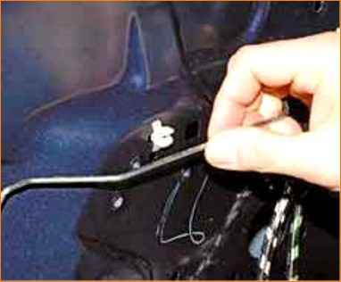 Снятие замка передней двери