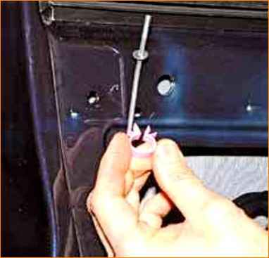 Снятие замка передней двери