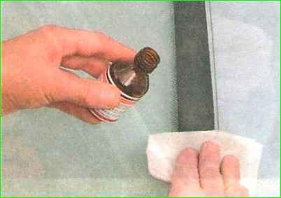 Как заменить ветровое стекло автомобиля Лада Гранта