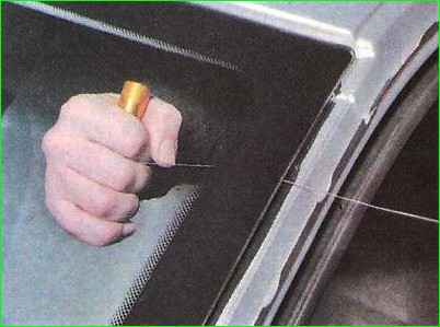 Как заменить ветровое стекло автомобиля Лада Гранта