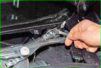 Как отремонтировать стеклоочиститель и стеклоомыватель