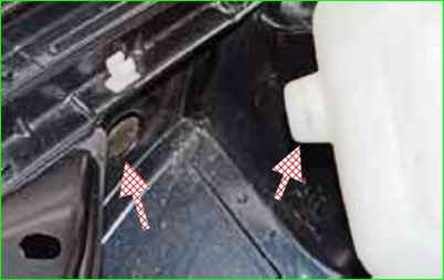 Снятие насоса и бачка омывателя ветрового стекла