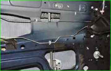 Снятие механизма стеклоподъемника задней двери