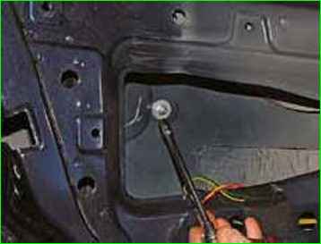 Снятие наружной ручки задней двери