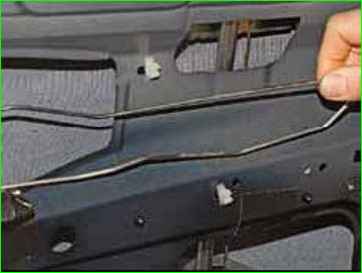 Снятие замка задней двери