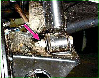 Как снять и установить балку задней подвески Лада Гранта