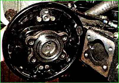 Как снять и установить балку задней подвески Лада Гранта