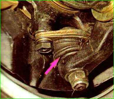 Inspection of the condition of the chassis and transmission