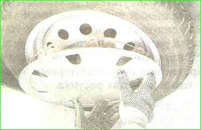 Проверка давления в шинах