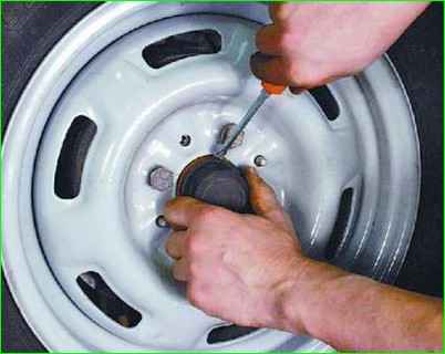 How to replace the front wheel bearing