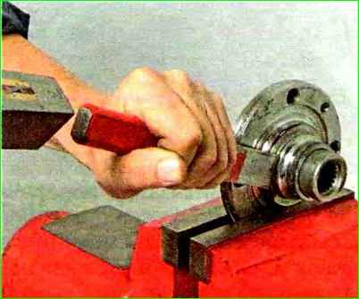 How to replace the front wheel bearing