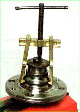 How to replace the front wheel bearing