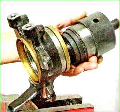 How to replace the front wheel bearing