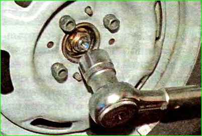 How to replace the front wheel bearing