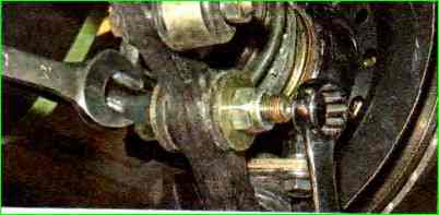 Замена растяжки подвески автомобиля