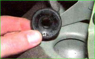 Замена заднего амортизатора