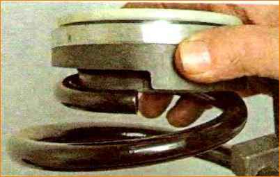 Замена передней стойки автомобиля Лада Калина