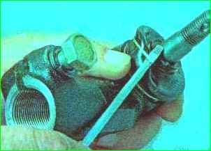 Замена наконечников рулевых тяг