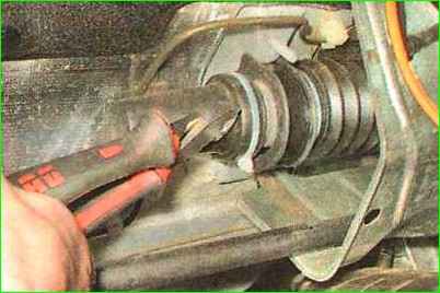 Замена чехла рулевого механизма Лада Гранта