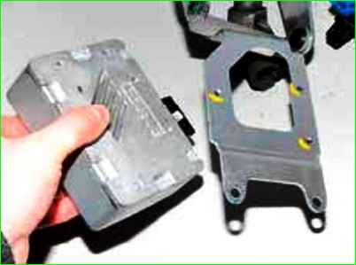 Снятие и установка рулевой колонки