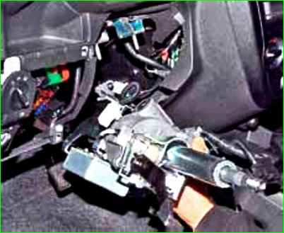 Снятие и установка рулевой колонки