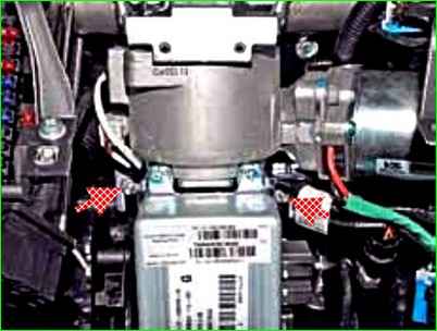 Снятие и установка рулевой колонки