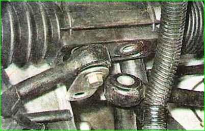 Как заменить рулевую тягу